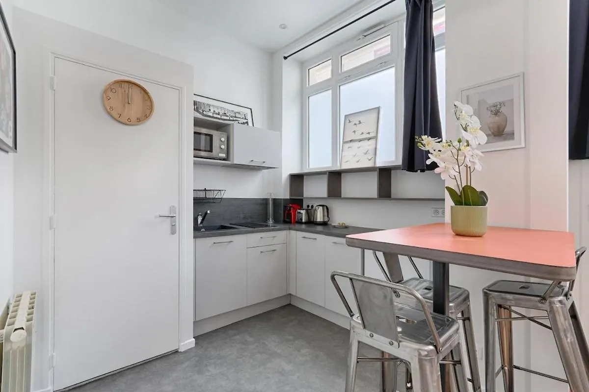 Apartment Appartement De Charme Au Coeur Des Batignolles Paris France