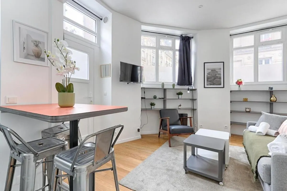 Appartement De Charme Au Coeur Des Batignolles Paris 0*,